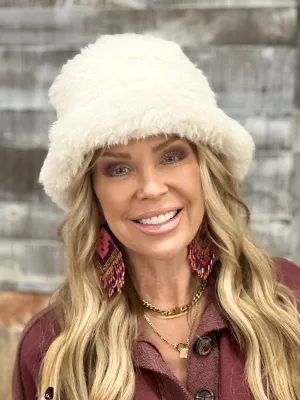 Fur Bucket Hat in Ivory