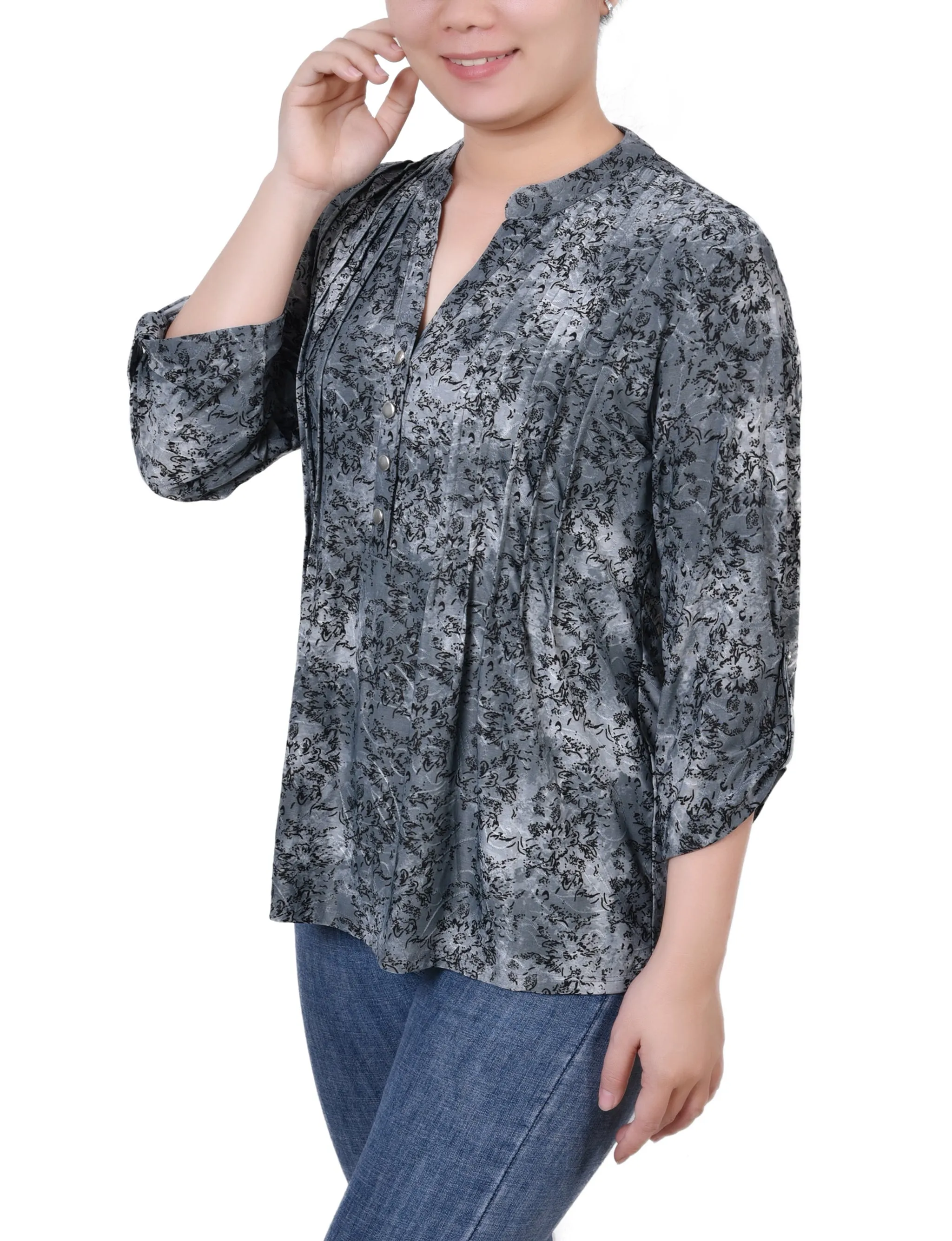 Petite 3/4 Sleeve Roll Tab Y Neck Pullover Top