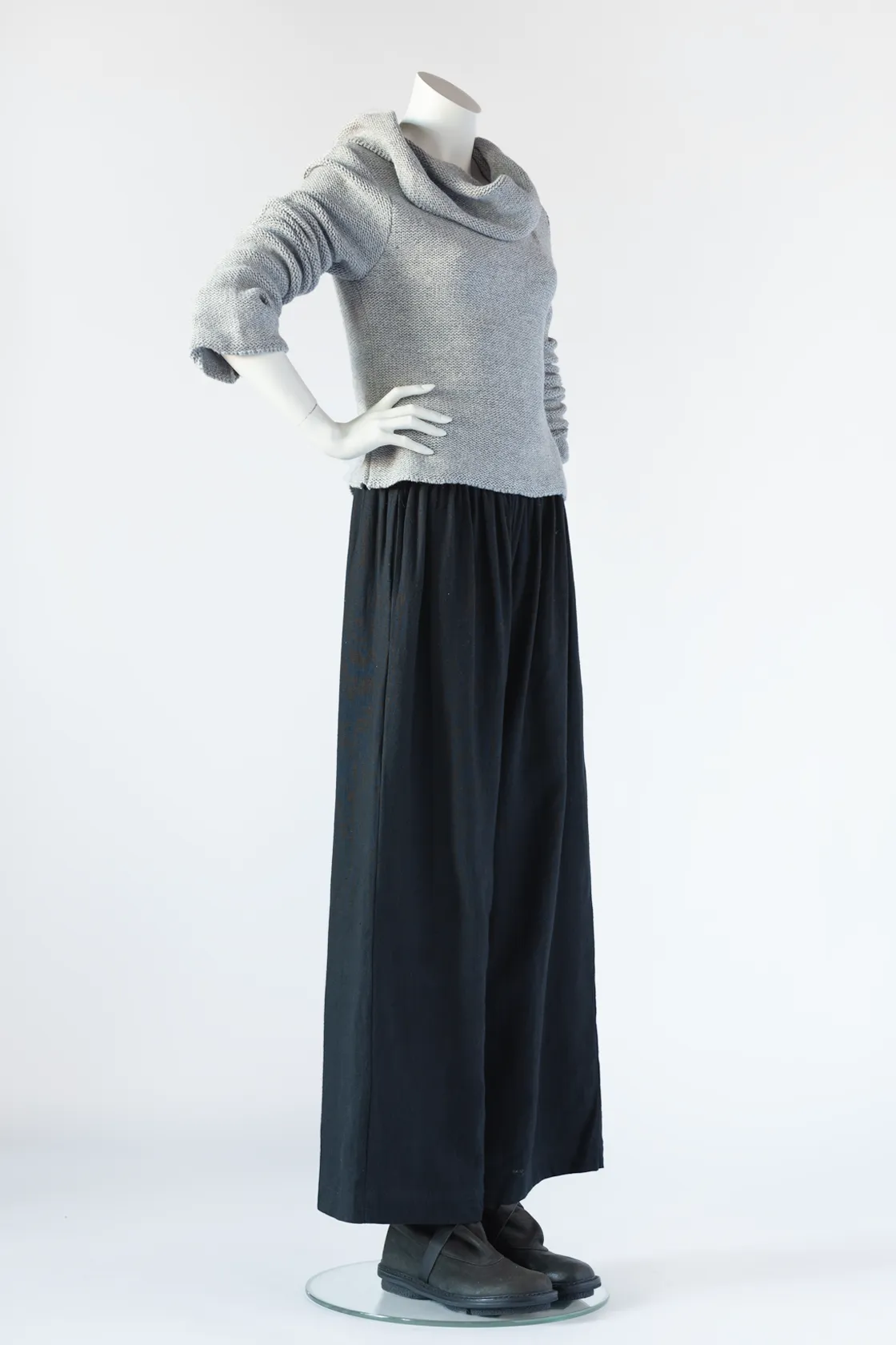 Short Cowl Top in Light Grey Aspen