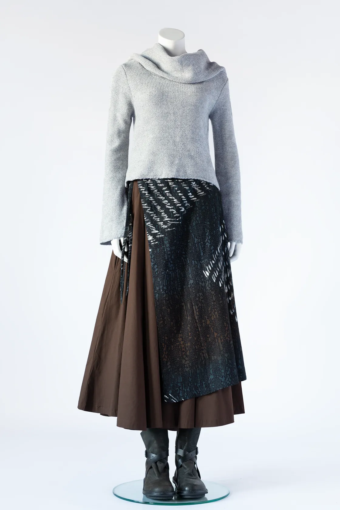 Short Cowl Top in Light Grey Aspen