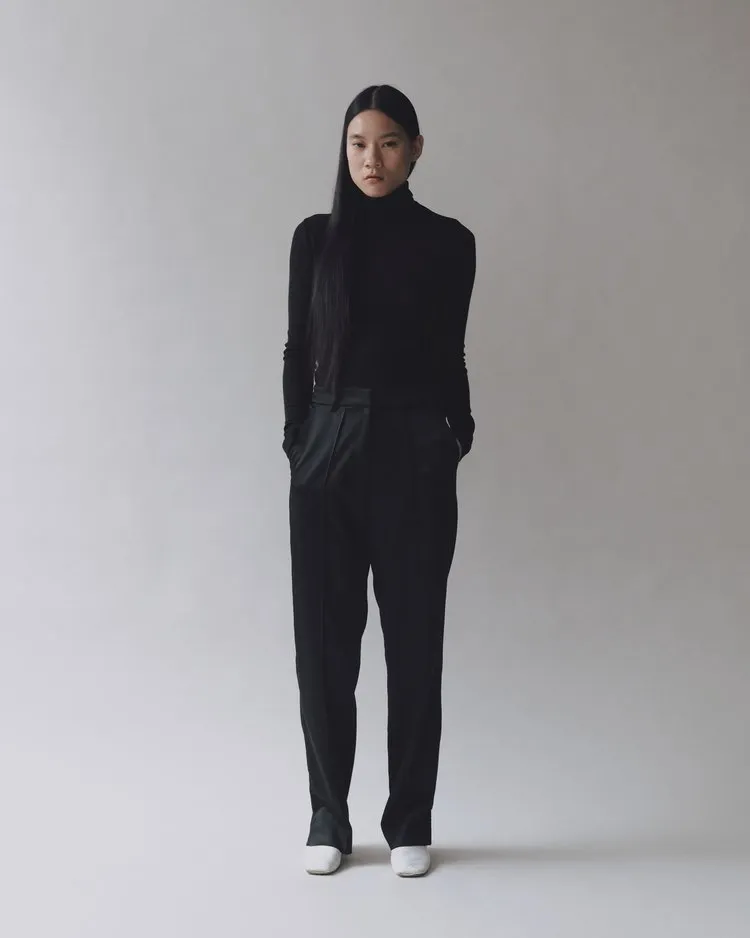 Thin Ribbed Roll Neck Top | Black