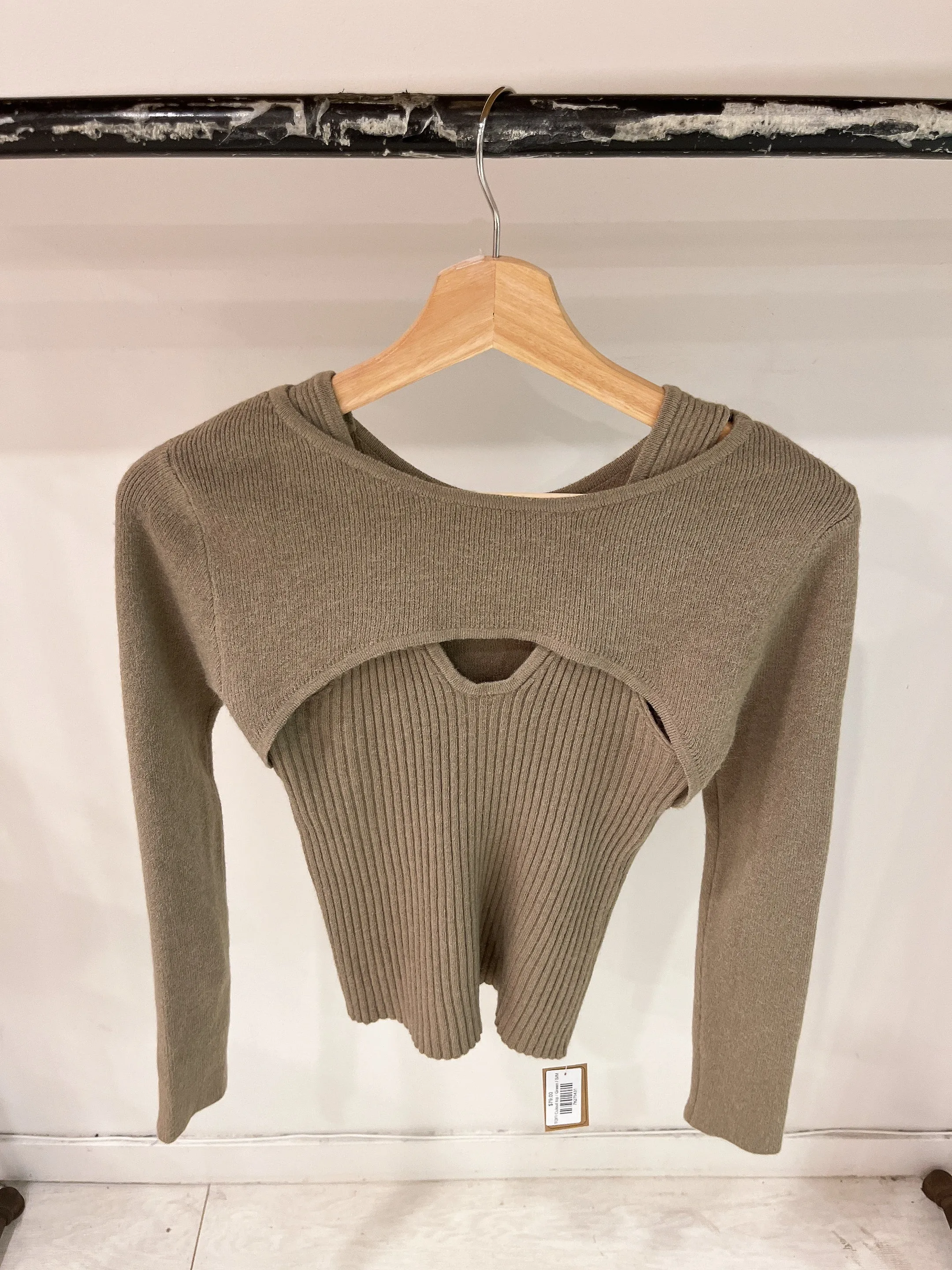 TOFI Cutout top