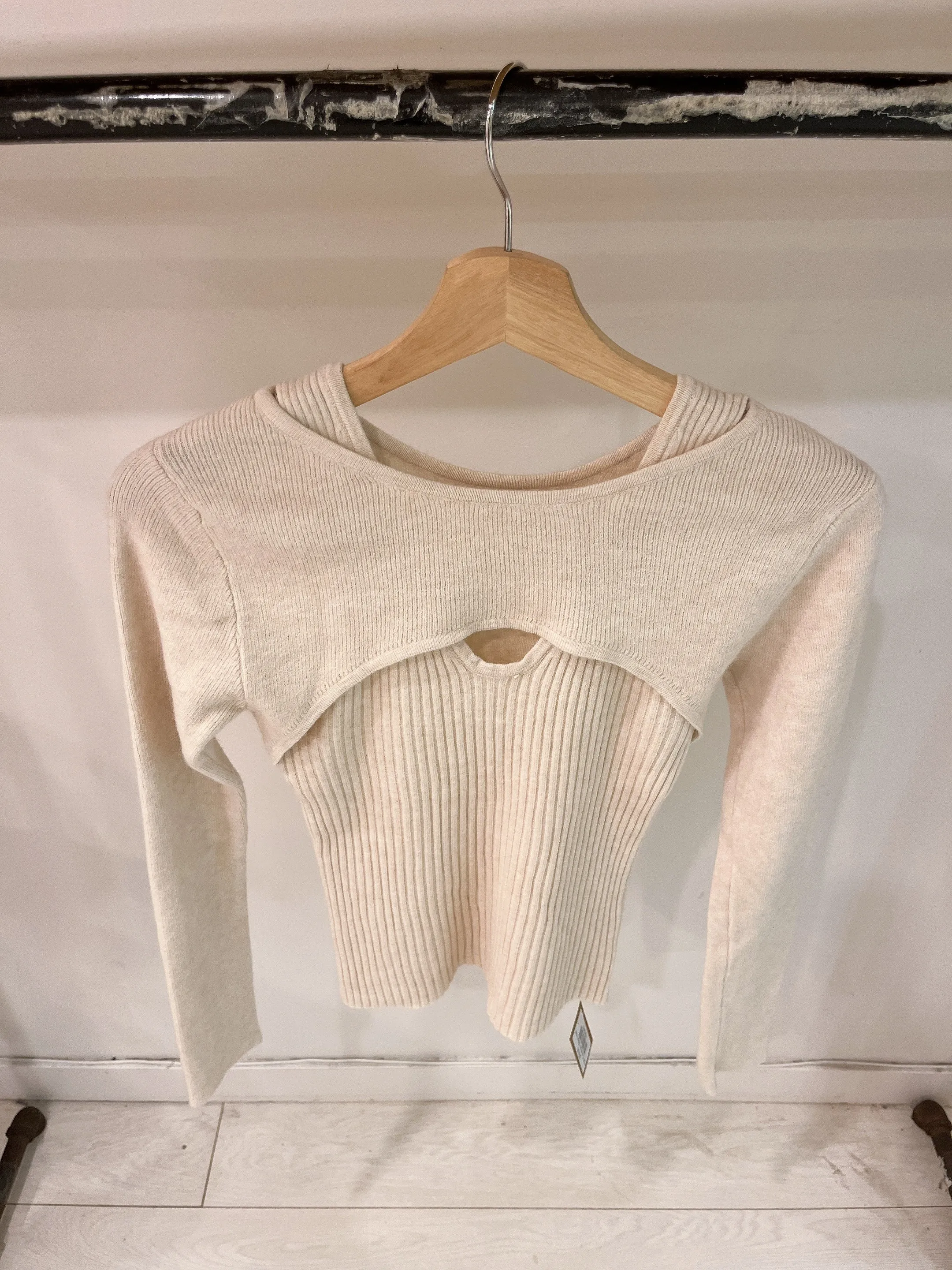 TOFI Cutout top